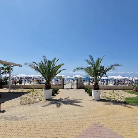 Апартаменты Festa Sea View